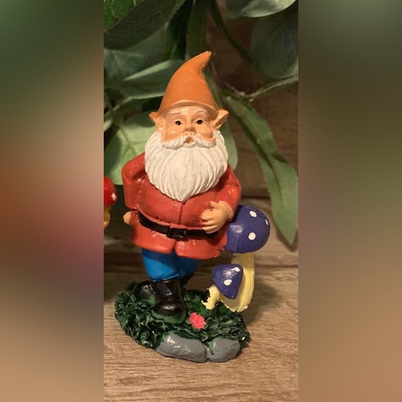🍄 CERAMIC MUSHROOM GNOME 🍄 - Picture 2 of 7